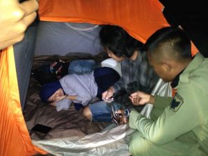 Malam Tahun Baru di Bantaran Sungai, 2 Pasang Remaja Diamankan Satpol PP