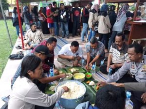 Lestarikan Budaya Lokal, Begini Makanan Khas Daerah Situbondo Dipamerkan