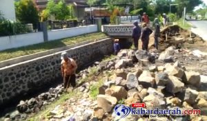 Pembangunan Drainase Di Desa Labanasem-Kabat Diduga Dibangun Oleh CV Siluman