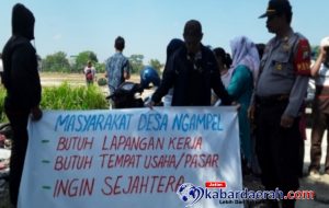 Warga Desa Ngampel Luruk Pemkab Bojonegoro,Tuntut Penerbitan Ijin Pembangunan Pasar