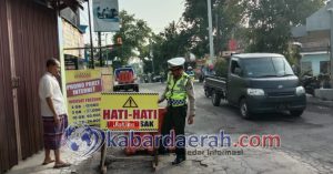 Jalan Bangil-Pandaan Ambles, Dinas Bina Marga Kabupaten Pasuruan Seolah Tutup Mata.