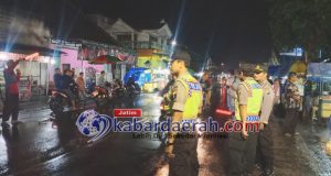 Polsek Kandat Polres Kediri Laksanakan Pengamanan Giat Masyarakat Campursari.