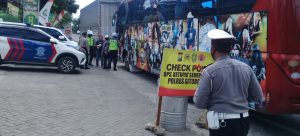 Gunakan Bus Melintasi Situbondo 57 Pemudik Asal Mataram Diarahkan Putar Balik