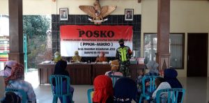 Posyandu Saat Pandemi, Babinsa Kodim 0802/Ponorogo Sosialisasikan Tentang Penanganan Gizi Buruk dan Protokol Kesehatan