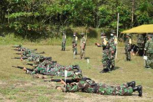Latihan Menembak di Gunung Kendil, Prajurit Korem 081/DSJ Berlomba Tunjukkan Kemampuan Terbaik