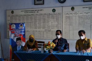 Kunjungan Kerja Daerah Pemilihan Aminurokhman Berikan Bantuan