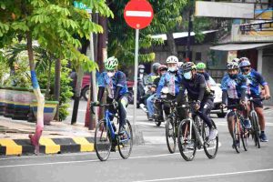 Danrem Ajak Prajurit Korem 081/DSJ Gowes Bareng Di Hari Jum’at Sehat.