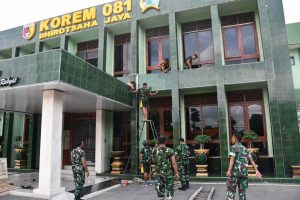 Bukti Prajurit Korem 081/DSJ Tidak Hanya Terampil Menggunakan Senjata