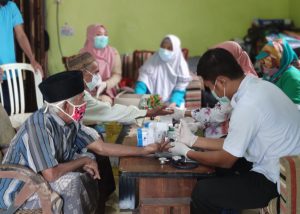 Antusias Para Lansia Dusun Nglajer Ikut Vaksinasi Booster.