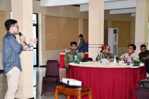 Tingkatkan Kemampuan Personel Penerangan, Danrem 081/DSJ Hadirkan Konsultan Media Sosial.