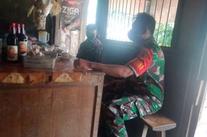 Tingkatkan Kerja Sama, Babinsa Gandri Laksanakan Kegiatan Komsos Dengan Aparat Desa