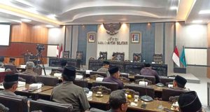 Rapat Paripurna DPRD Kabupaten Blitar Tentang Penyampaian Perubahan KUA PPAS Akhirnya Kuorum.