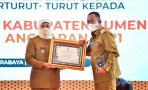 Lagi.! Bupati Sumenep Achmad Fauzi Terima Piagam Penghargaan WTP dari Gubernur Jatim.
