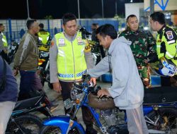 Polres Blitar Kota Bersama TNI dan Satpol PP Gelar Patroli Skala Besar.