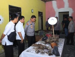 Polres Blitar Kota Datangi TKP Penemuan Kerangka Tulang Manusia di Desa Bacem.