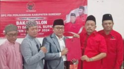 KH. Qusyairi Zaini Mendaftar sebagai Calon Wakil Bupati Sumenep dengan Dukungan PDI Perjuangan